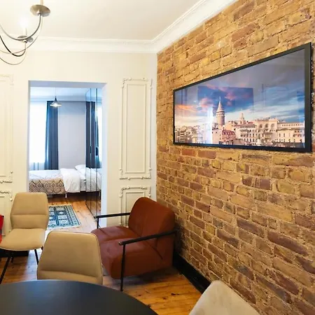 Appartamento Beyoglu'nda 4+1 Ferah, Manzarali Tarihi Provincia di Istanbul