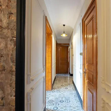 Apartamento Beyoglu'nda 4+1 Ferah, Manzarali Tarihi Istambul